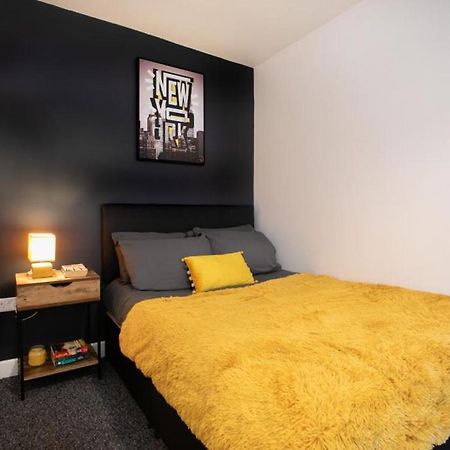 Spacious 2 Bedroom Apartments - 5 Mins From Qmc, Universities And City Centre! Nottingham Esterno foto