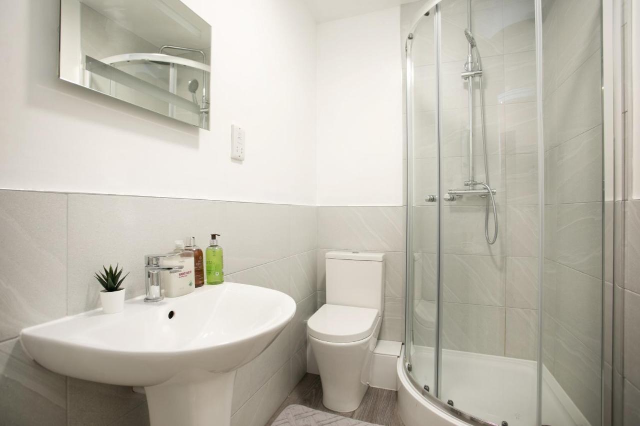 Spacious 2 Bedroom Apartments - 5 Mins From Qmc, Universities And City Centre! Nottingham Esterno foto