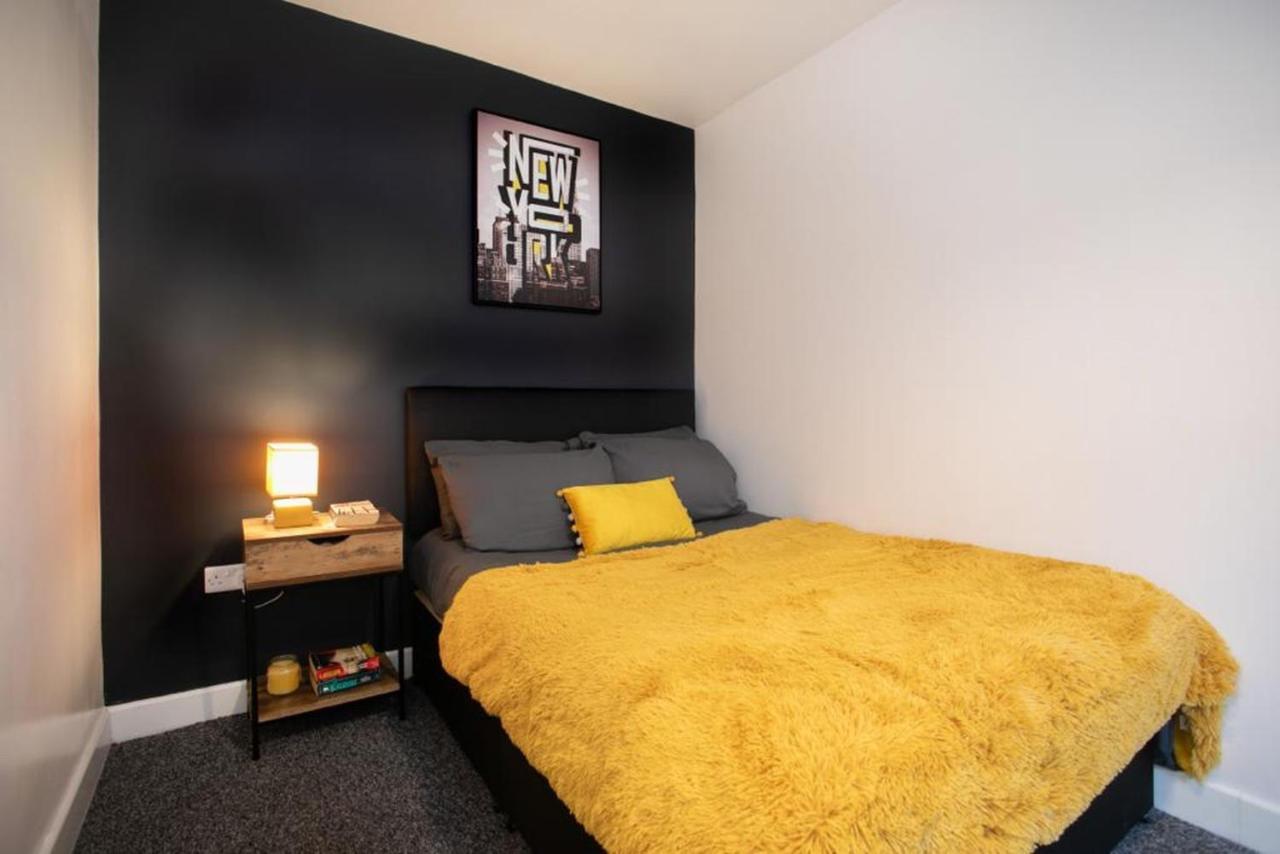 Spacious 2 Bedroom Apartments - 5 Mins From Qmc, Universities And City Centre! Nottingham Esterno foto