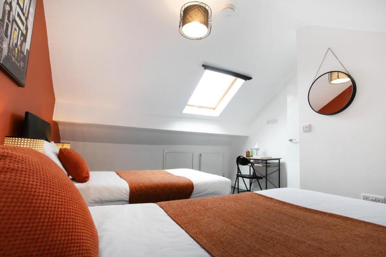 Spacious 2 Bedroom Apartments - 5 Mins From Qmc, Universities And City Centre! Nottingham Esterno foto