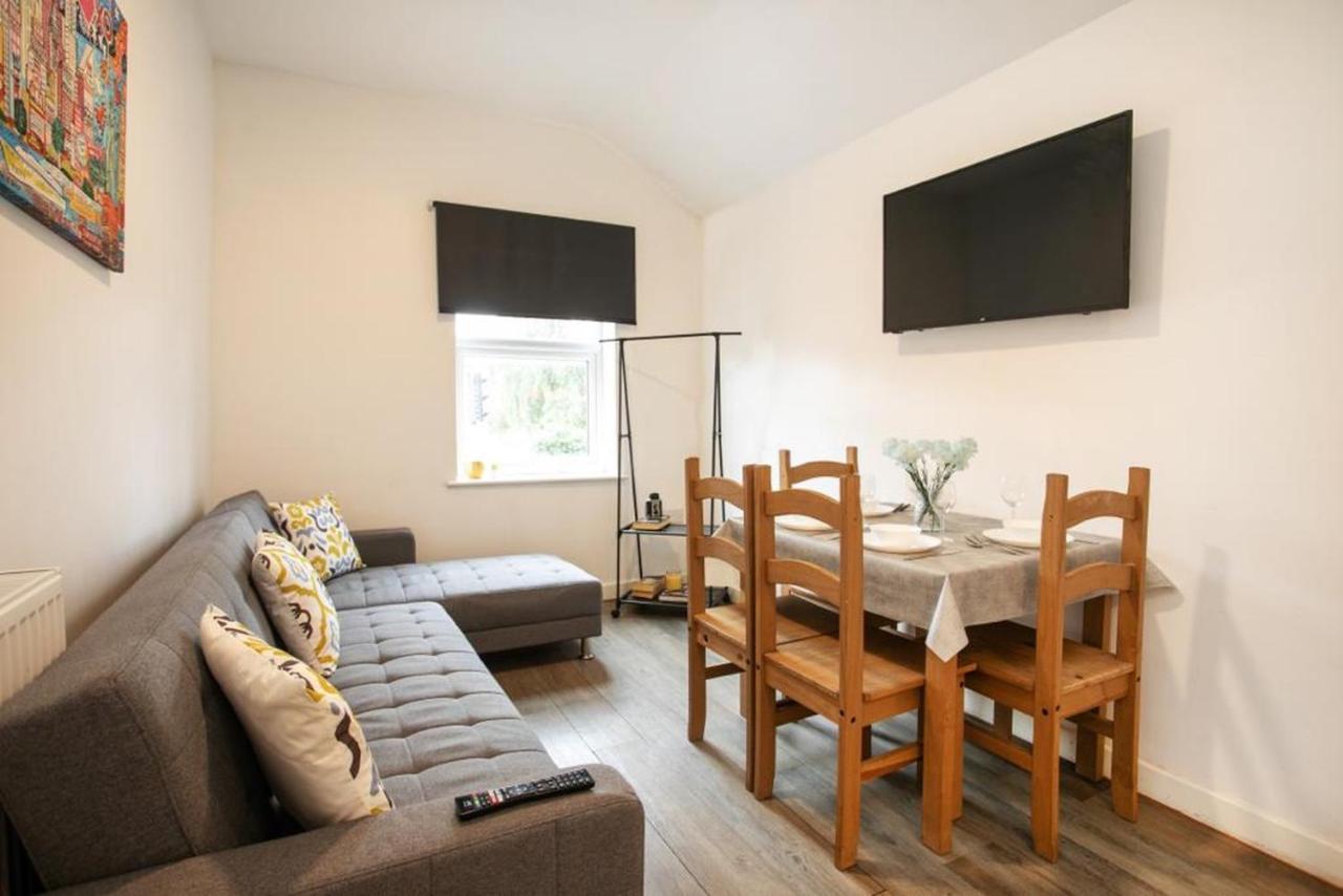 Spacious 2 Bedroom Apartments - 5 Mins From Qmc, Universities And City Centre! Nottingham Esterno foto