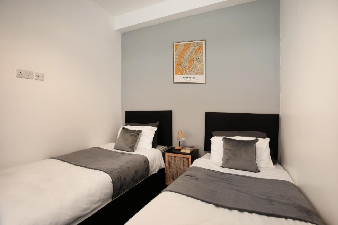 Spacious 2 Bedroom Apartments - 5 Mins From Qmc, Universities And City Centre! Nottingham Esterno foto